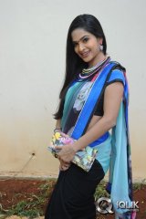 Madhumitha at Maine Pyar Kiya Movie Free Auto Rally